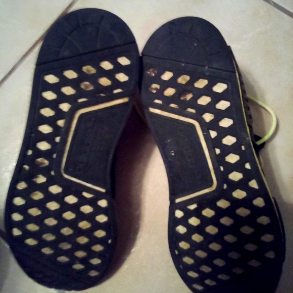 Adidas size 9.5 men //  good condition - Picture 6 of 6